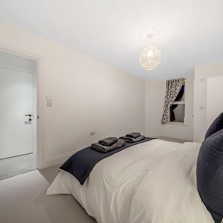 Trendy 2 Bedroom 2 Bathroom Apartment Minutes From Seafront In St Leonard'S Hastings St Leonards-on-Sea Exterior photo